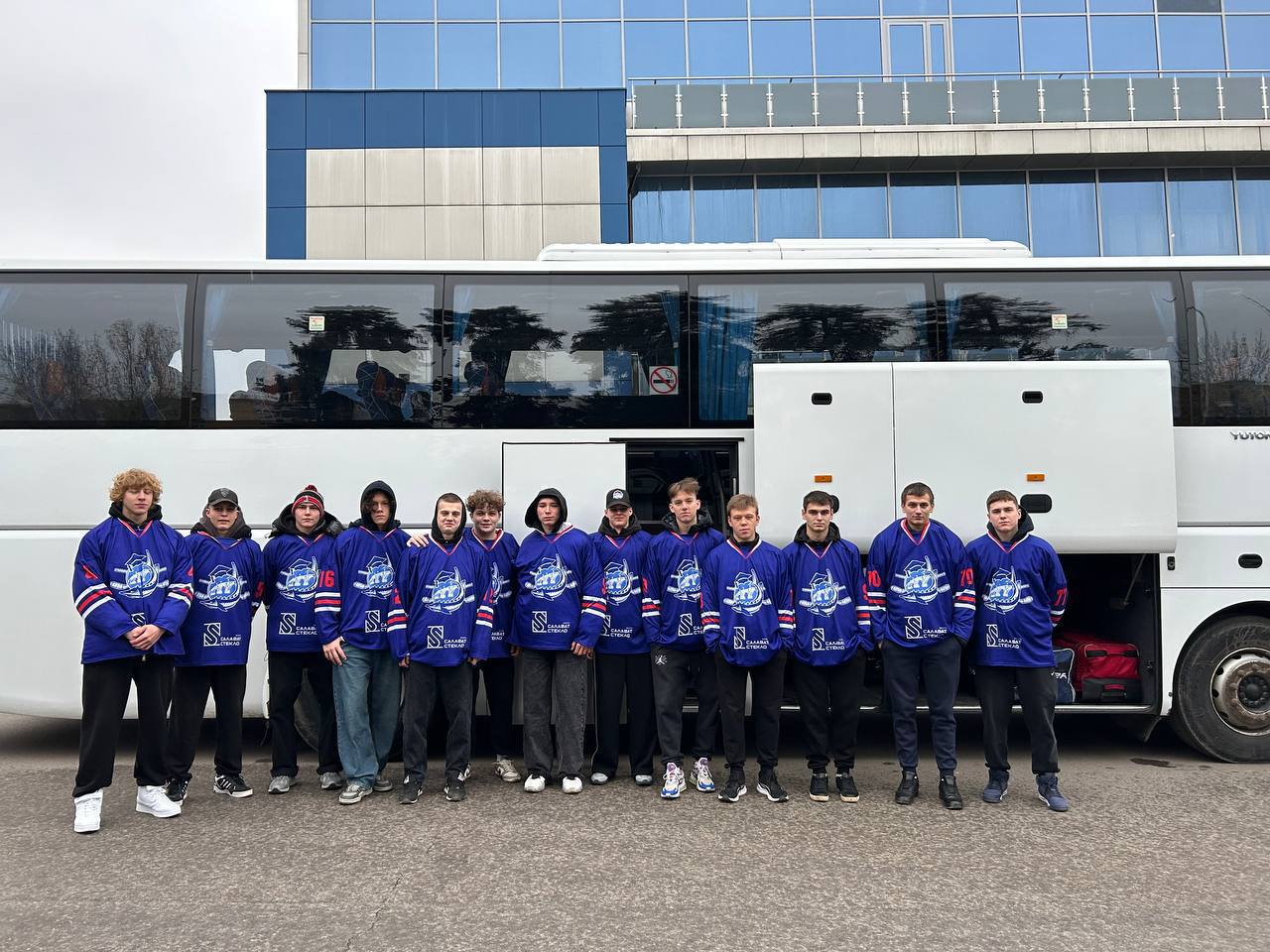 Саратовские студенты отправились в Казань на Кубок ПФО по хоккею